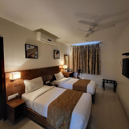 Hotel Sai Jashan Shirdi Exterior foto